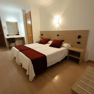 Vilobi 3*, Vilovi de Onar Испания